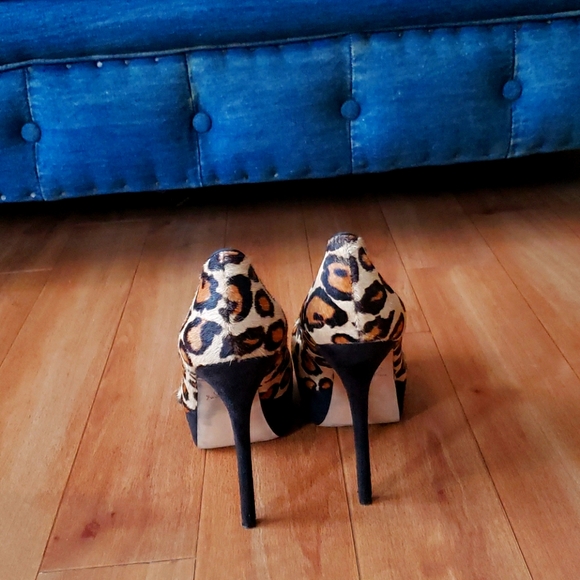 Sam Edelman Leopard Print 🐆 Peepto Platform Heels - Picture 4 of 5